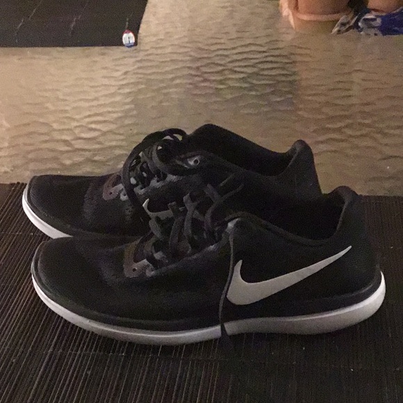 Nike Flex Size 7 Pre-Owned Athletic Shoe - Picture 2 of 6